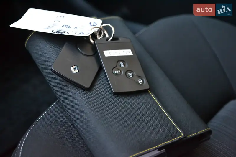 Хэтчбек Renault Zoe 2019 в Луцке документ 2 фото Хэтчбек Renault Zoe 2019 в Луцке документ