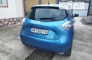 Хэтчбек Renault Zoe 2017 в 