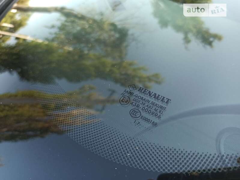 Хэтчбек Renault Zoe 2017 в Киеве