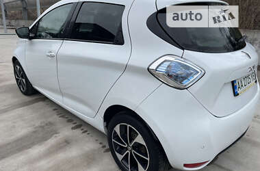 Хэтчбек Renault Zoe 2018 в 
