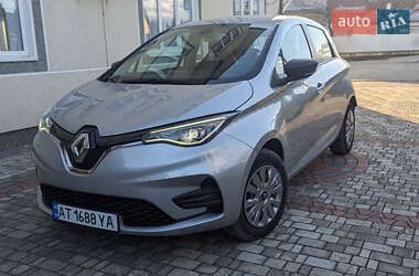 Хэтчбек Renault Zoe 2021 в 