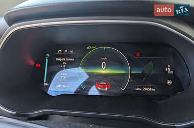 Хэтчбек Renault Zoe 2021 в 