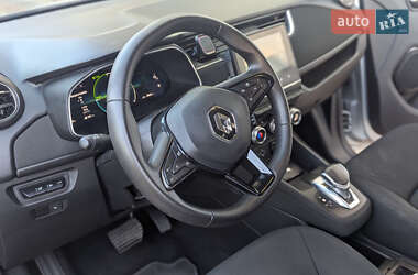 Хэтчбек Renault Zoe 2021 в 