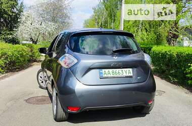 Хэтчбек Renault Zoe 2018 в 