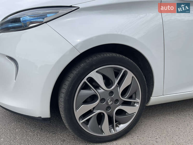 Хэтчбек Renault Zoe 2016 в Львове