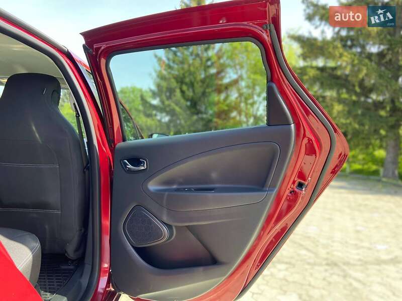 Хэтчбек Renault Zoe 2019 в Дубно