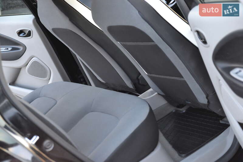 Хетчбек Renault Zoe 2016 в Луцьку фото 19 Хетчбек Renault Zoe 2016 в Луцьку