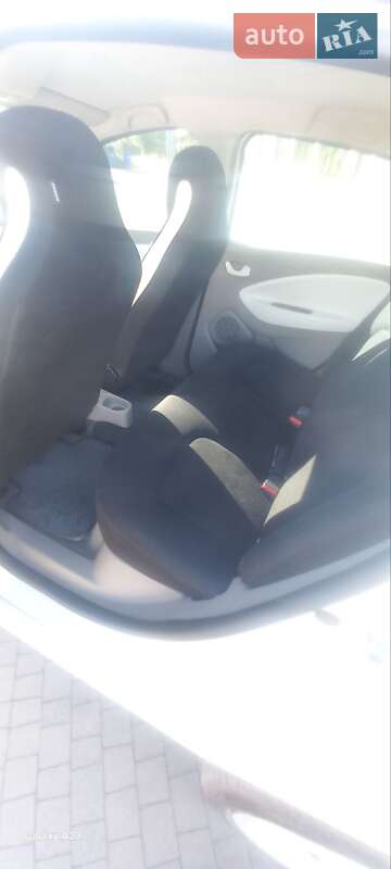 Хетчбек Renault Zoe 2015 в Львові