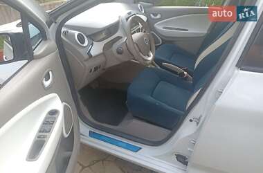 Хэтчбек Renault Zoe 2013 в 