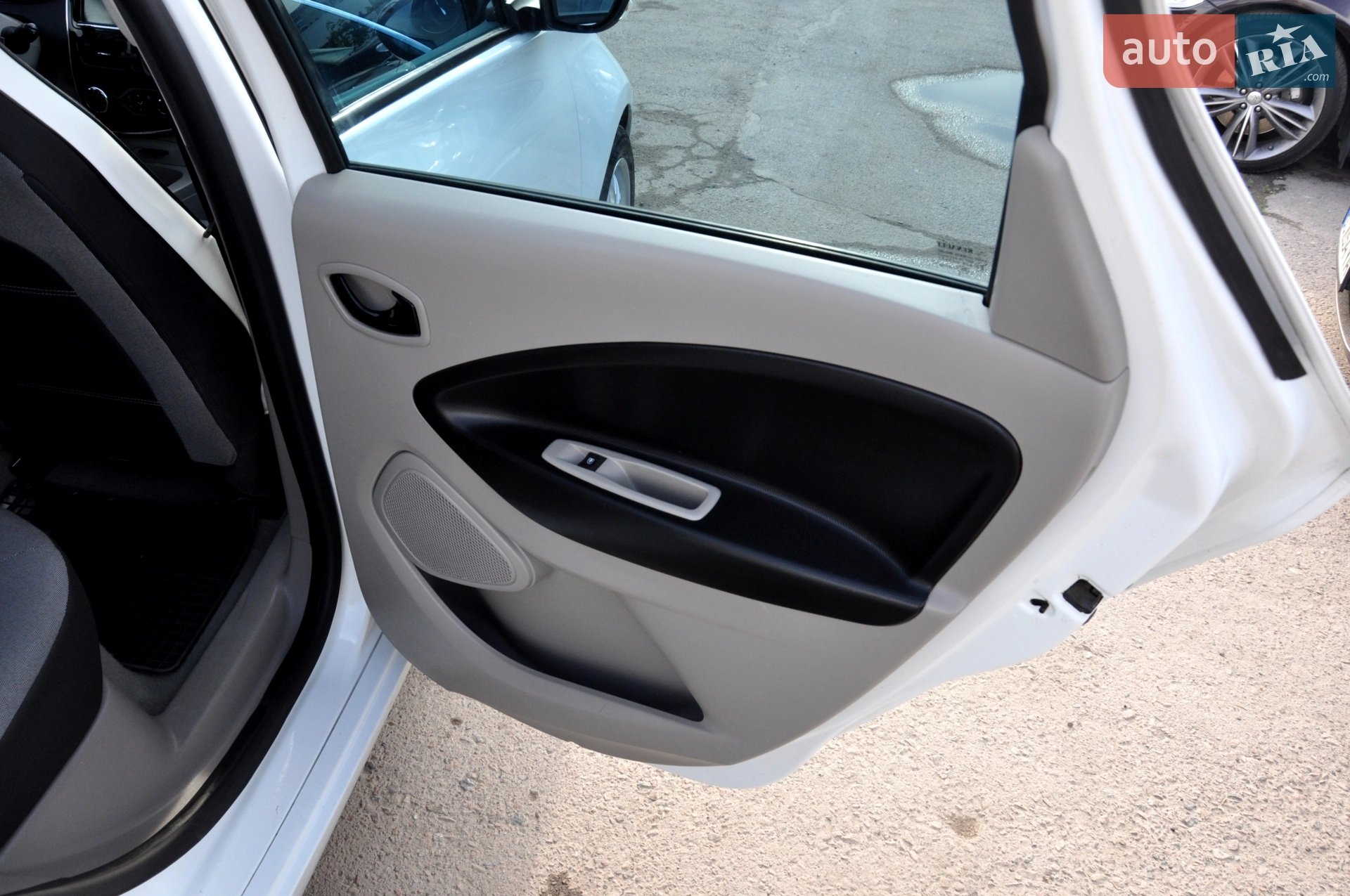 2015 Renault ZOE - мініатюра 15