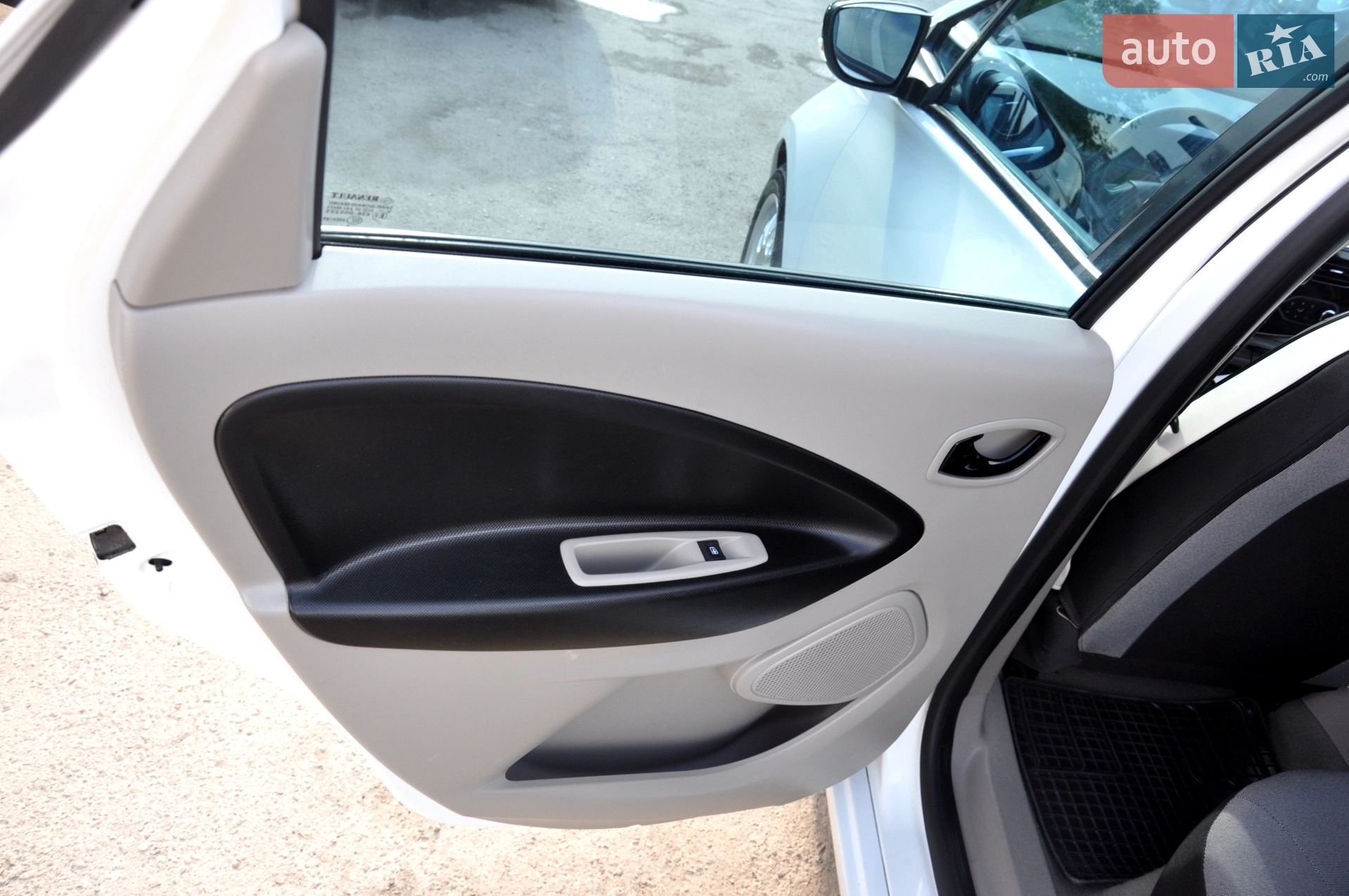 2015 Renault ZOE - мініатюра 19