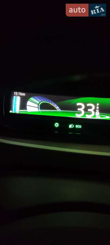 Хетчбек Renault Zoe 2015 в Нововолинську фото 12 Хетчбек Renault Zoe 2015 в Нововолинську