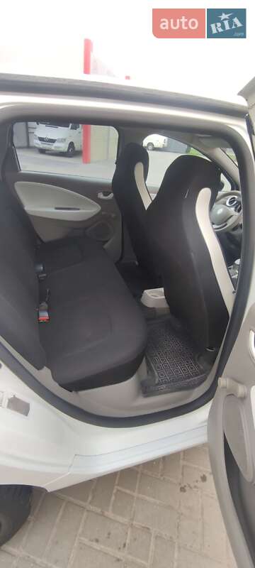 Хетчбек Renault Zoe 2015 в Нововолинську фото 18 Хетчбек Renault Zoe 2015 в Нововолинську