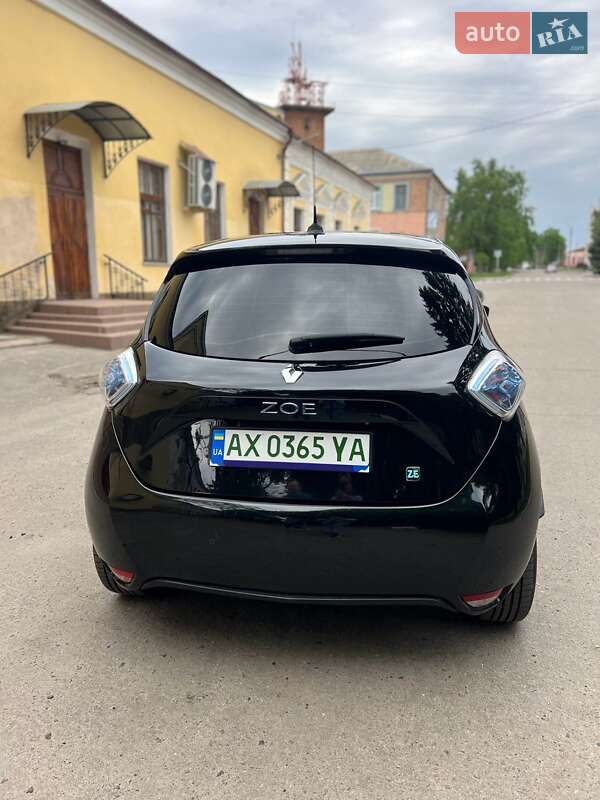 Хэтчбек Renault Zoe 2015 в Краснограде