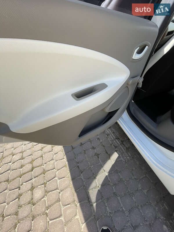 Хэтчбек Renault Zoe 2017 в Львове