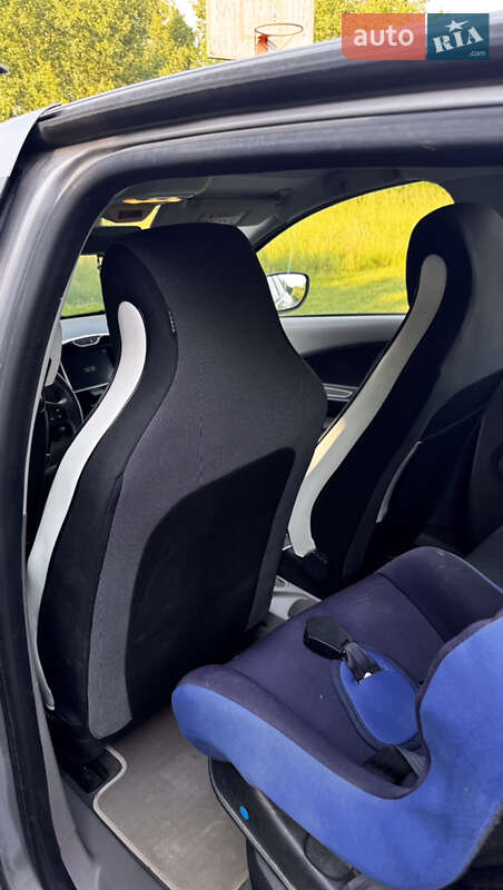 Хетчбек Renault Zoe 2016 в Львові
