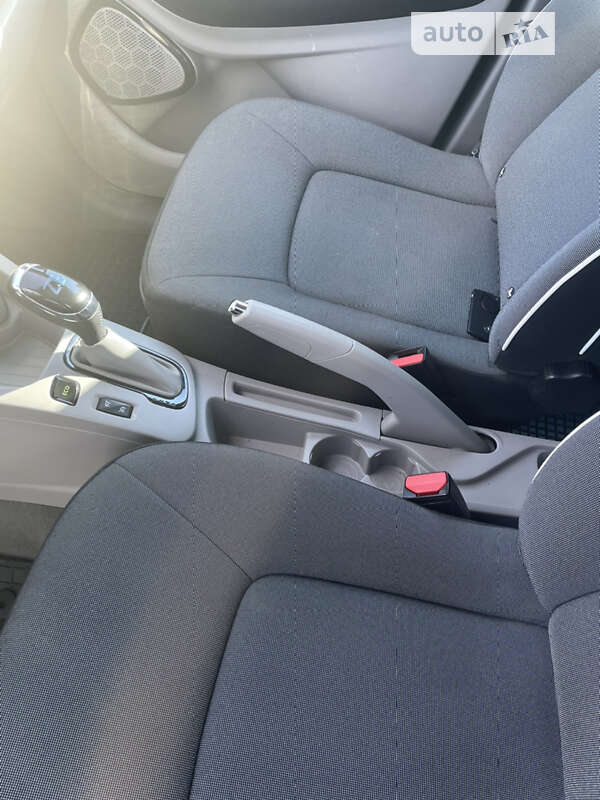 Хэтчбек Renault Zoe 2013 в Ровно