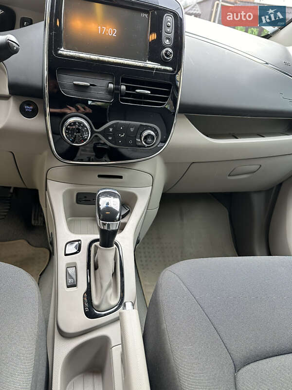 Хетчбек Renault Zoe 2016 в Чернівцях