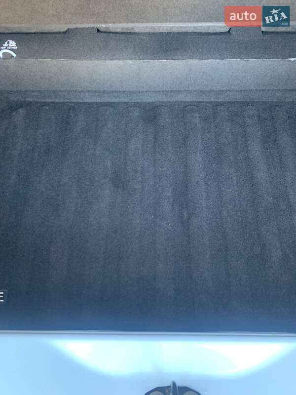 Хэтчбек Renault Zoe 2013 в Дубно