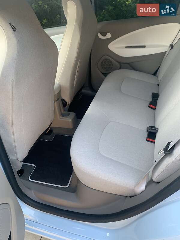 Хэтчбек Renault Zoe 2013 в Дубно