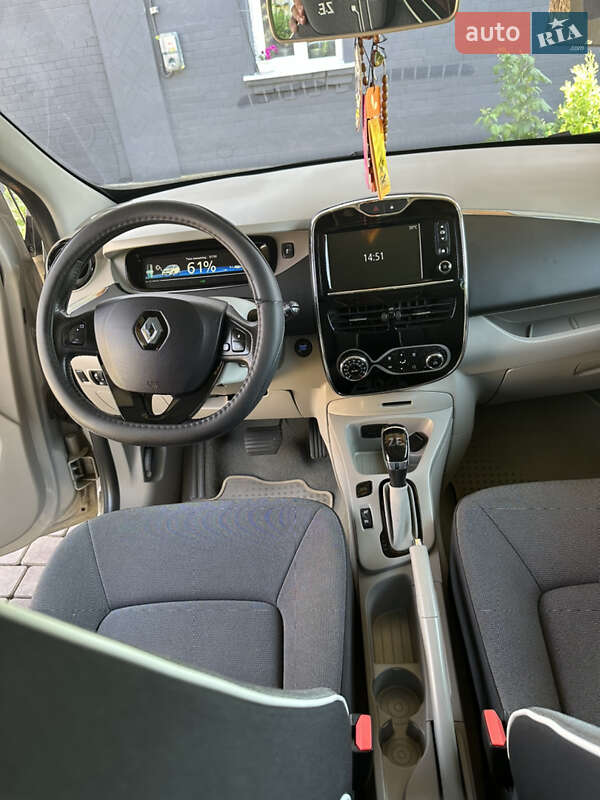Хэтчбек Renault Zoe 2013 в Деражне фото 5 Хэтчбек Renault Zoe 2013 в Деражне