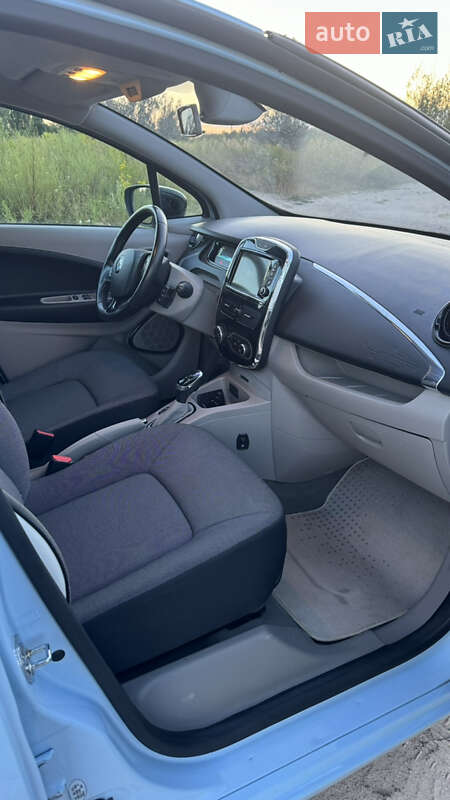 Хетчбек Renault Zoe 2015 в Києві