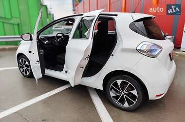 Хэтчбек Renault Zoe 2017 в 