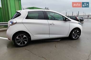 Хэтчбек Renault Zoe 2017 в 