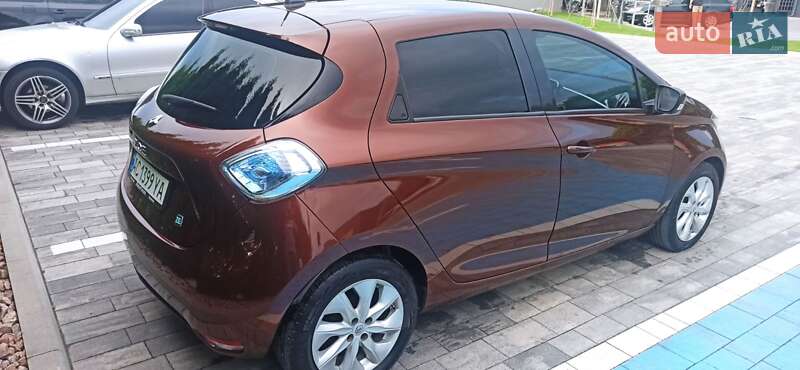 Хэтчбек Renault Zoe 2015 в Луцке