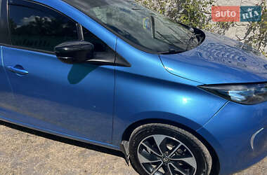 Хэтчбек Renault Zoe 2017 в 
