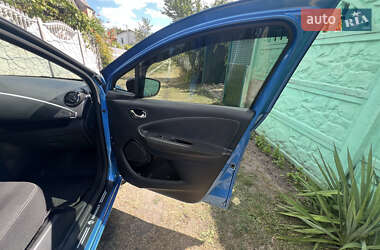 Хэтчбек Renault Zoe 2017 в 