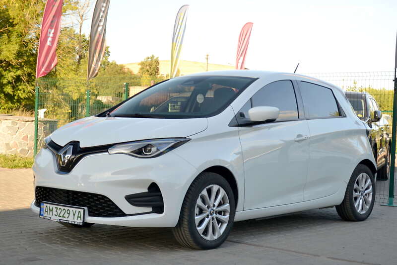 Хэтчбек Renault Zoe 2020 в 