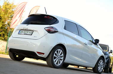 Хэтчбек Renault Zoe 2020 в 