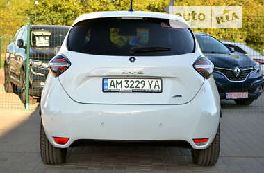 Хэтчбек Renault Zoe 2020 в 