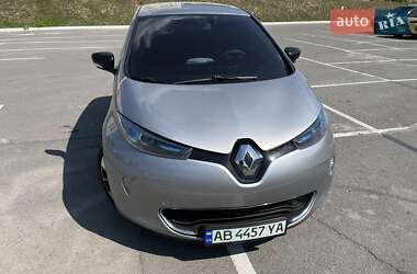 Хетчбек Renault Zoe 2015 в 