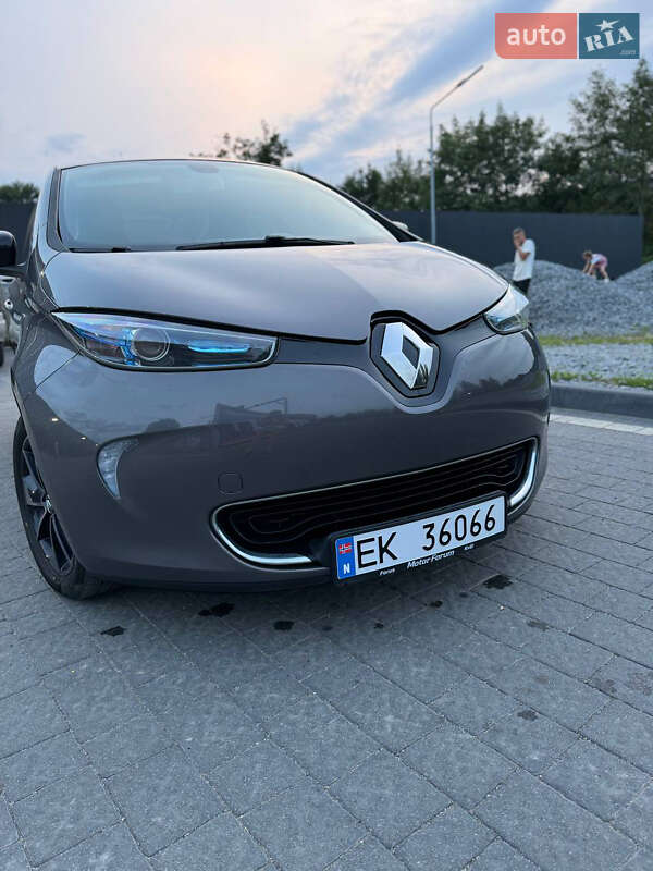 Хэтчбек Renault Zoe 2017 в Самборе