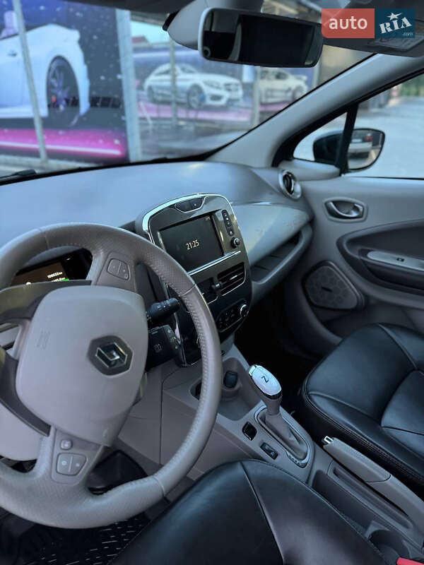 Хэтчбек Renault Zoe 2017 в Самборе