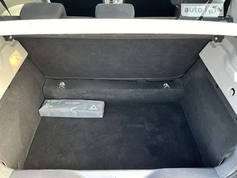 Хэтчбек Renault Zoe 2015 в Львове