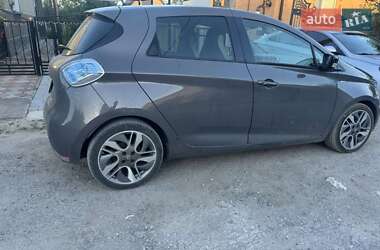 Хэтчбек Renault Zoe 2017 в 