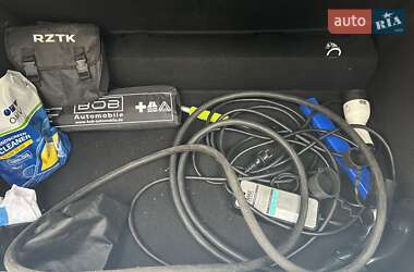 Хетчбек Renault Zoe 2013 в 
