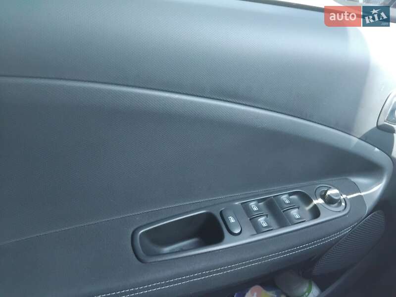 Хетчбек Renault Zoe 2018 в Дрогобичі фото 11 Хетчбек Renault Zoe 2018 в Дрогобичі