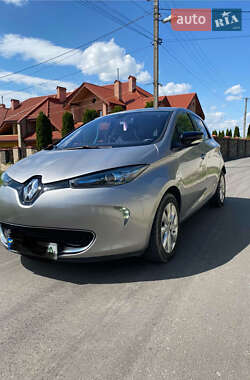 Хэтчбек Renault Zoe 2014 в 