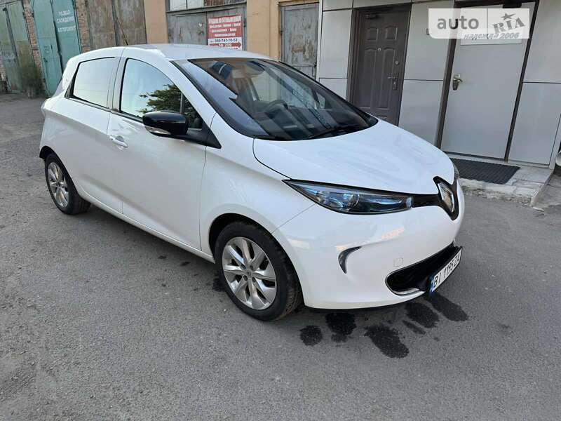 Хэтчбек Renault Zoe 2014 в 