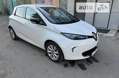 Хэтчбек Renault Zoe 2014 в 