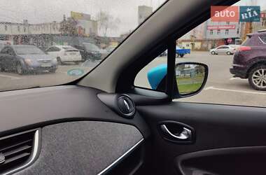 Хэтчбек Renault Zoe 2019 в 