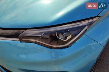 Хэтчбек Renault Zoe 2019 в 