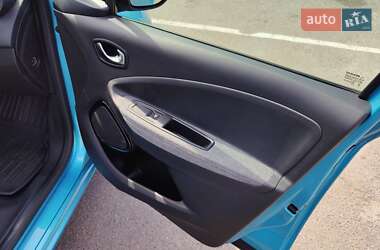 Хэтчбек Renault Zoe 2019 в 