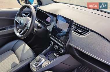 Хэтчбек Renault Zoe 2019 в 