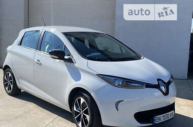 Хетчбек Renault Zoe 2016 в Сарнах