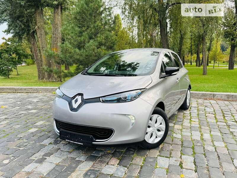 Хетчбек Renault Zoe 2016 в Києві